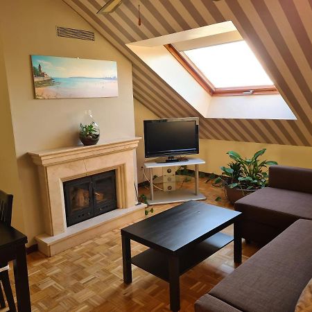 106A Atico Con Garaje Y Chimenea Cerca De La Playa Διαμέρισμα Χιχόν Εξωτερικό φωτογραφία